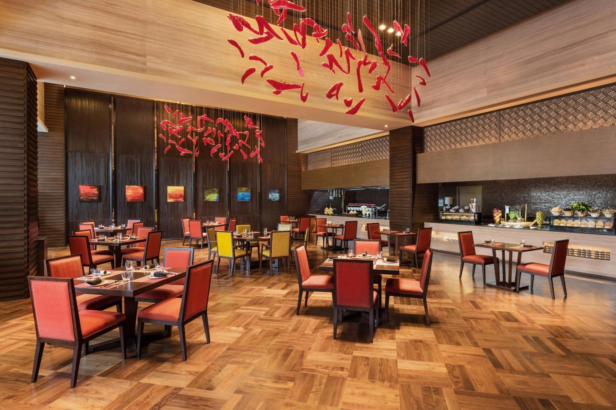 Sheraton Grand Bengaluru Whitefield Hotel & Convention Center מראה חיצוני תמונה